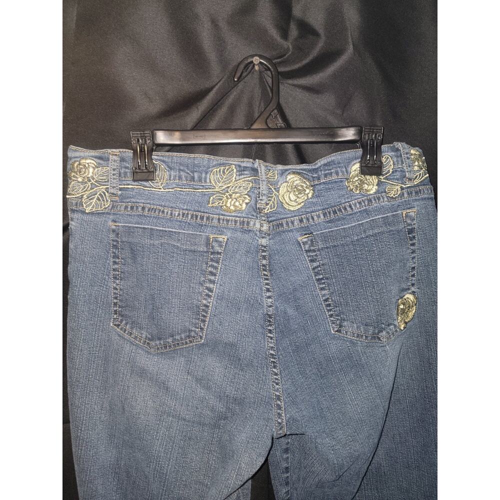 Embroidered Roses Lena Jeans - Picture 3 of 5